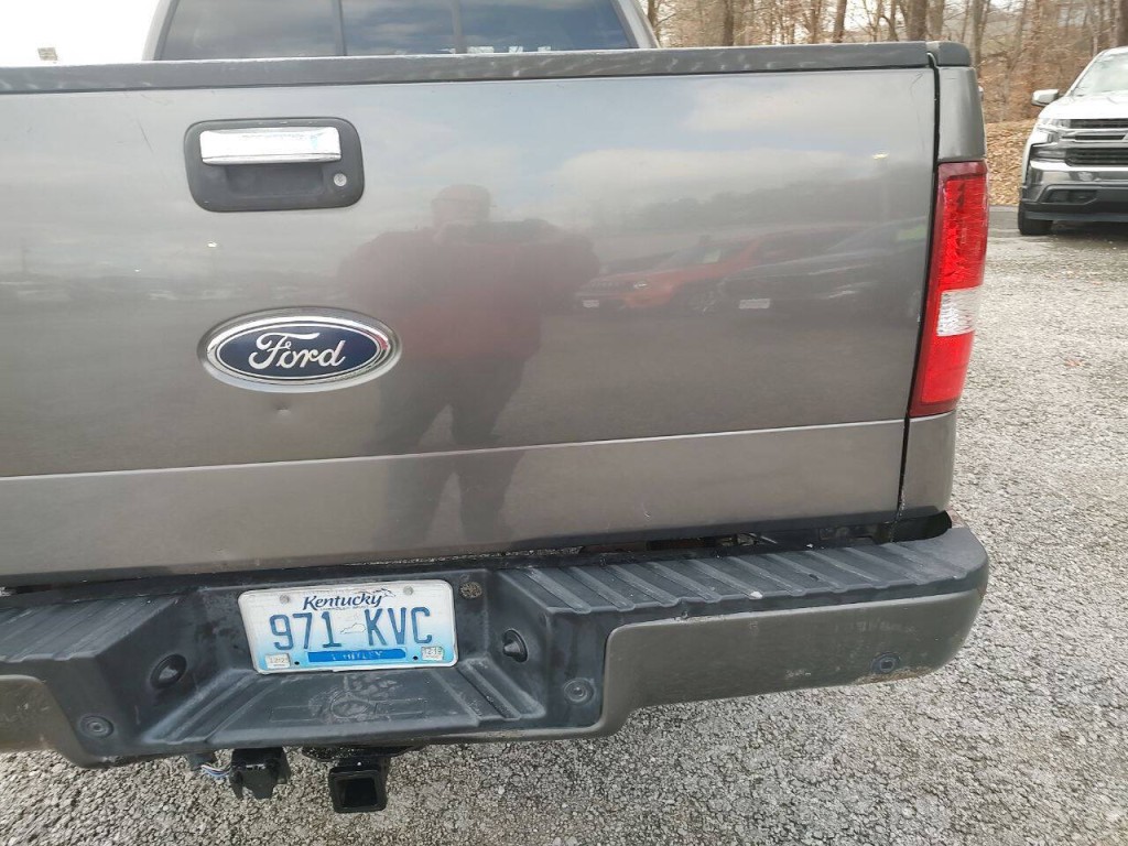 2004 Ford F-150 Image 17