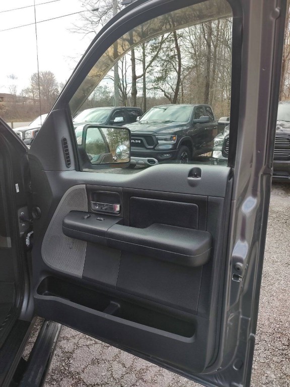 2004 Ford F-150 Image 36