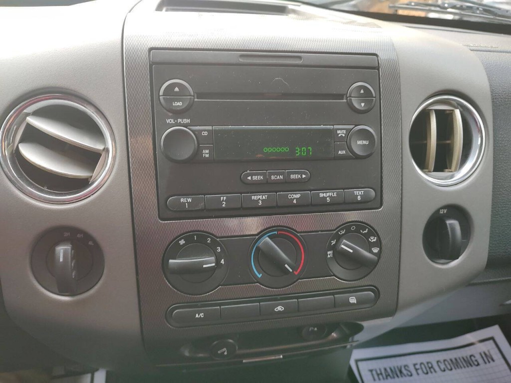 2004 Ford F-150 Image 41