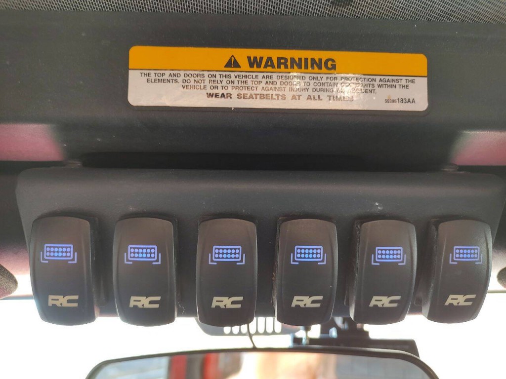 2011 Jeep Wrangler Image 25