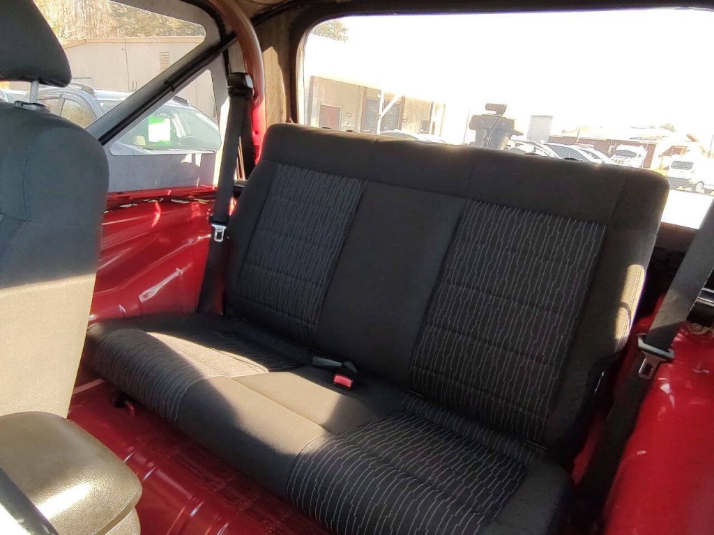 2011 Jeep Wrangler Image 26