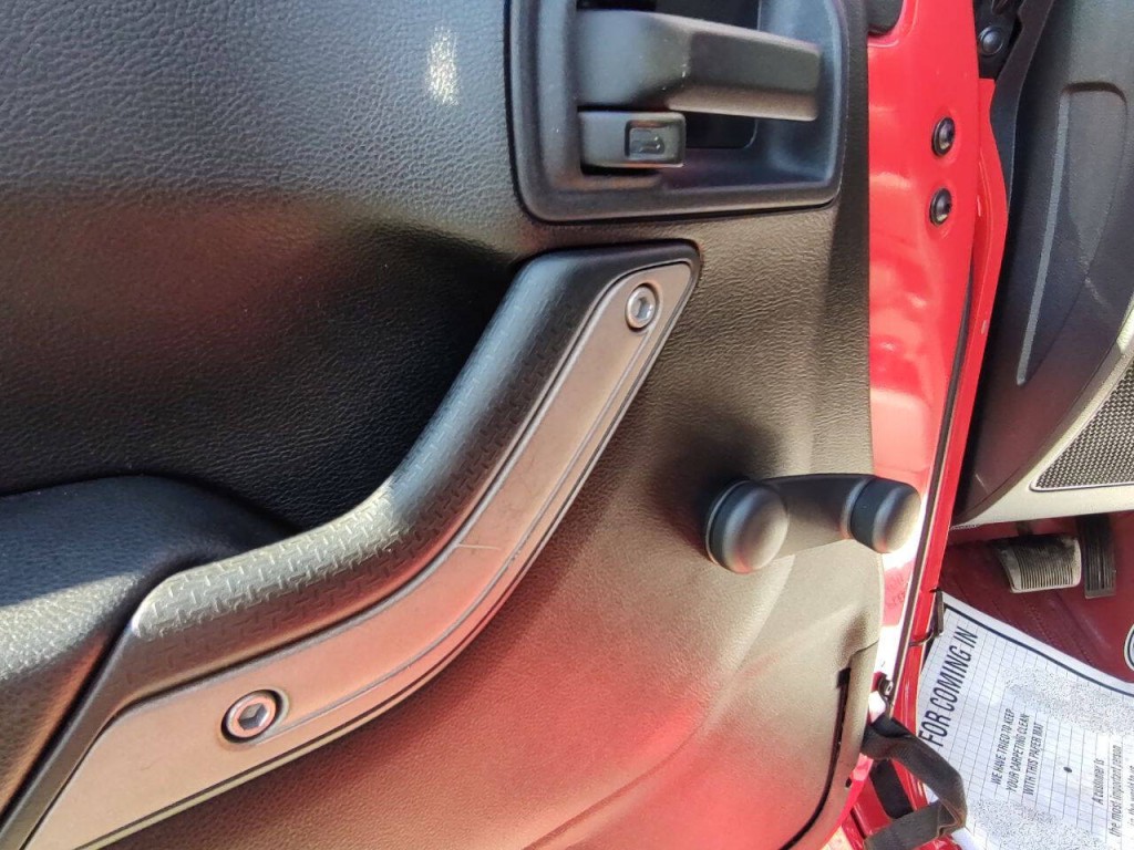 2011 Jeep Wrangler Image 27