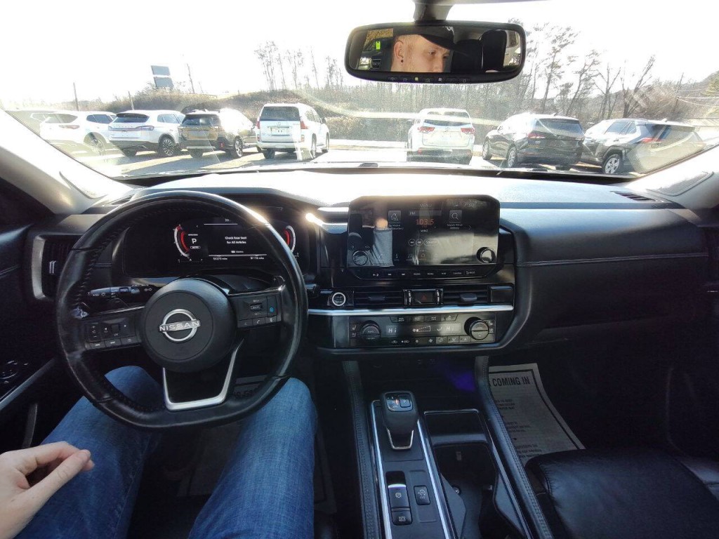 2022 Nissan Pathfinder Image 45