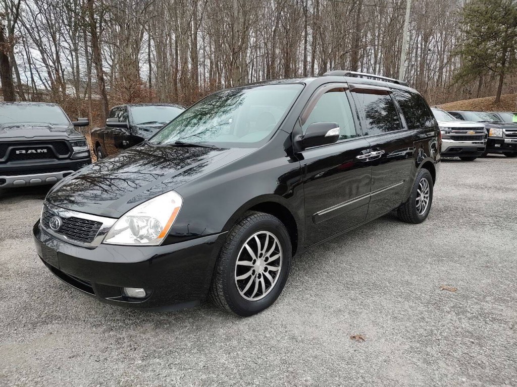 2012 Kia Sedona Image 2