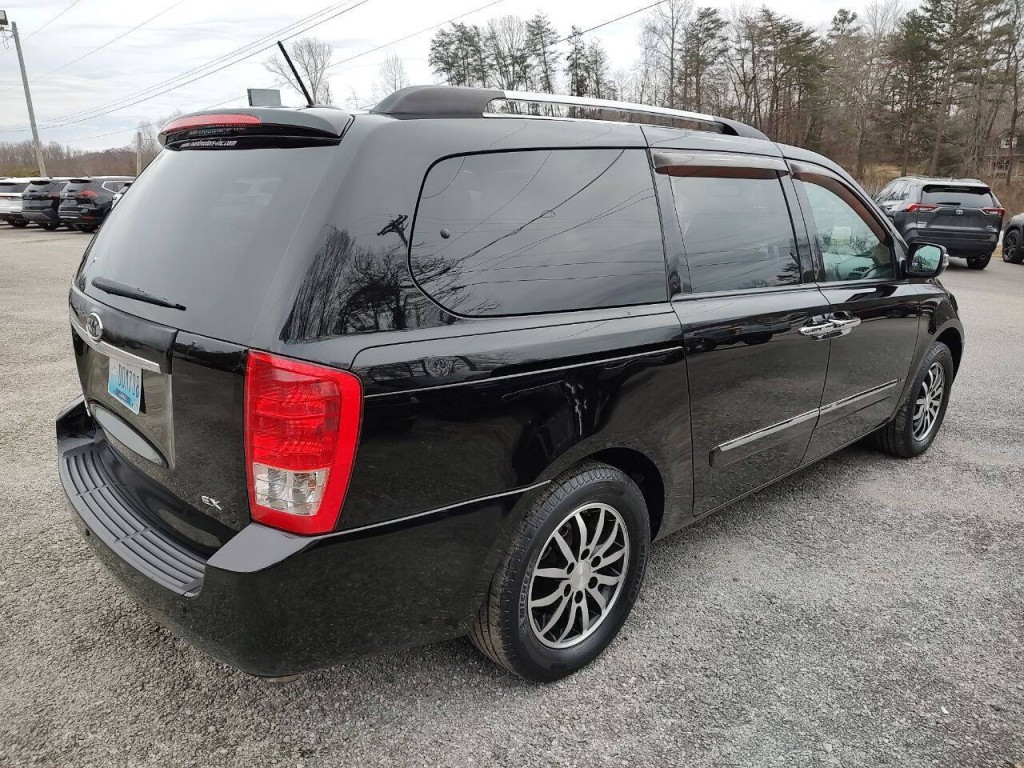 2012 Kia Sedona Image 6