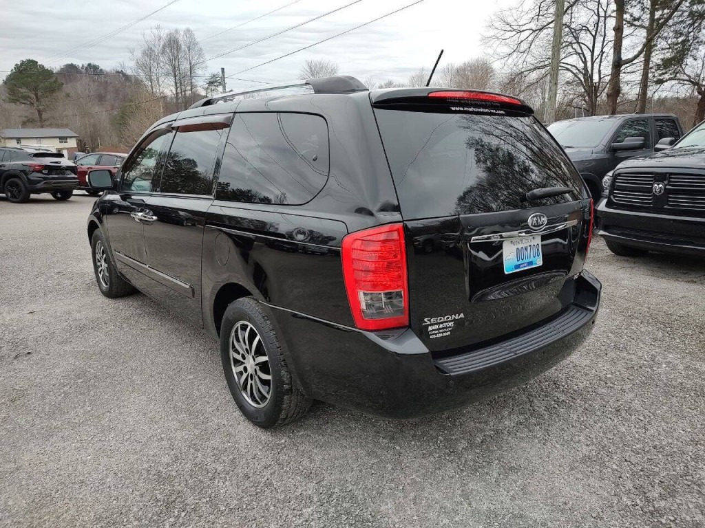 2012 Kia Sedona Image 8