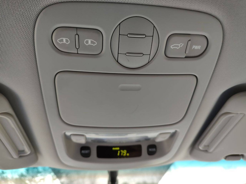 2012 Kia Sedona Image 27