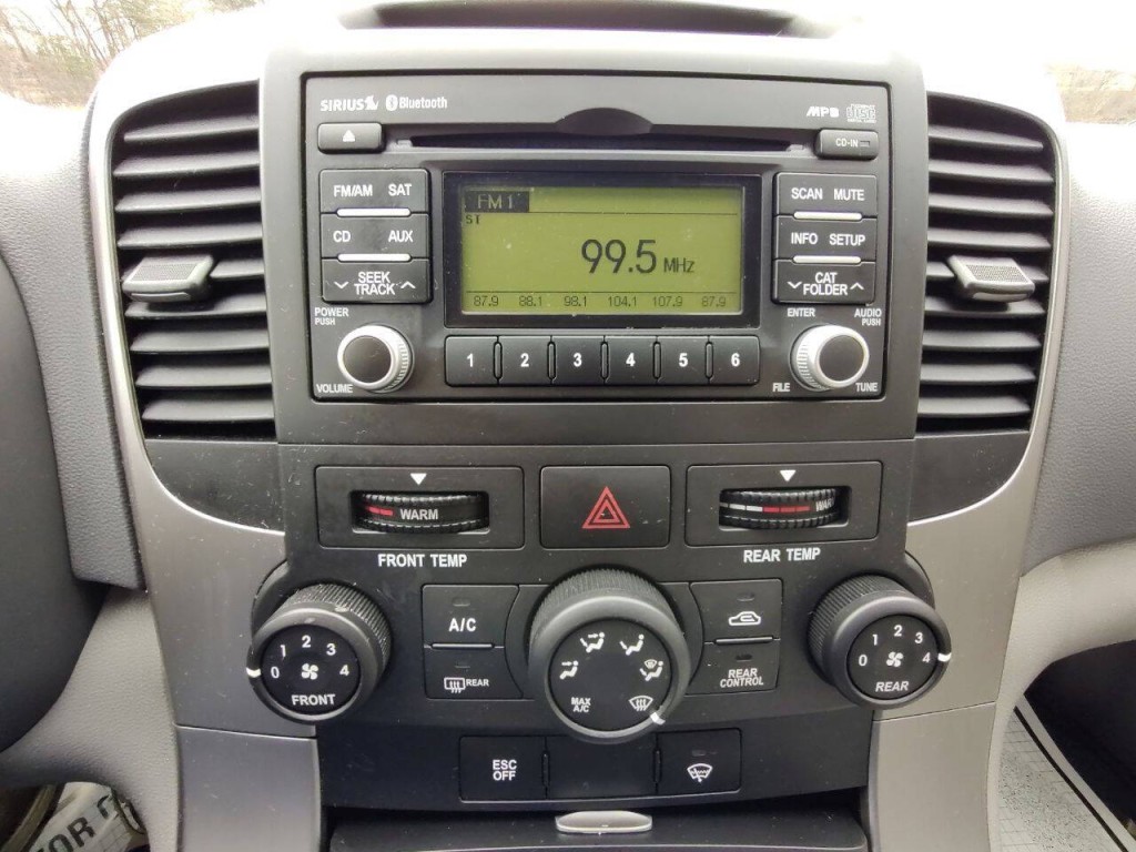 2012 Kia Sedona Image 37