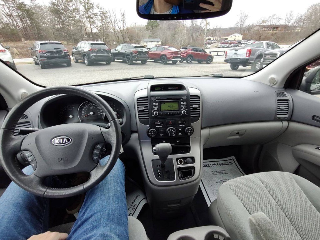 2012 Kia Sedona Image 38