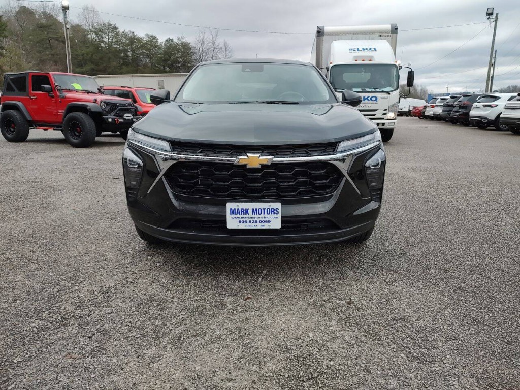 2025 Chevrolet Trax Image 3