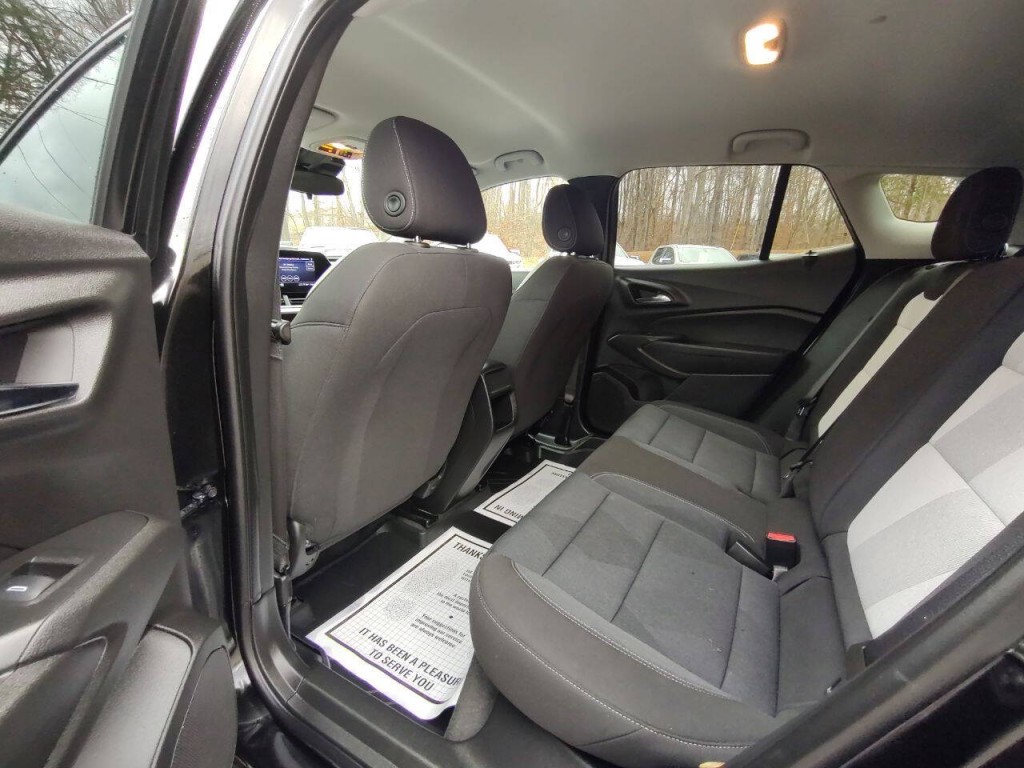 2025 Chevrolet Trax Image 16