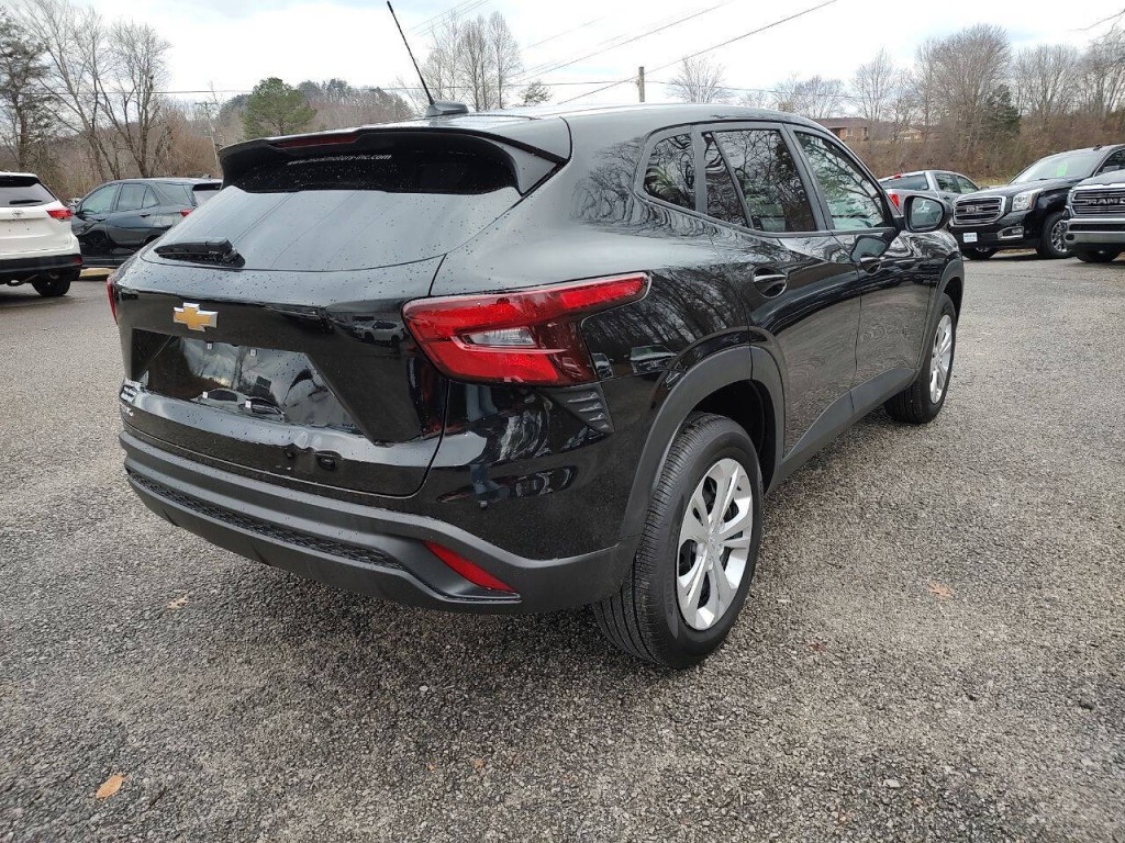 2025 Chevrolet Trax Image 10