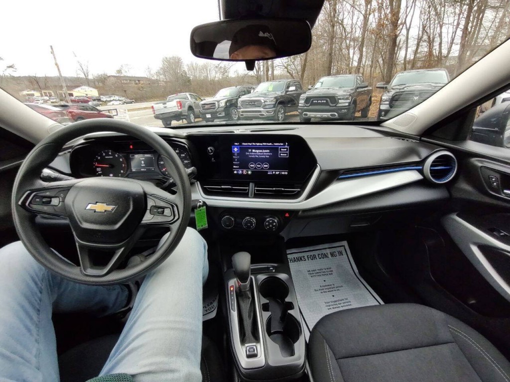 2025 Chevrolet Trax Image 33