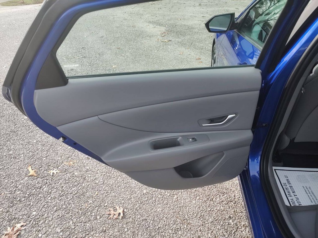 2025 Hyundai Elantra Image 21