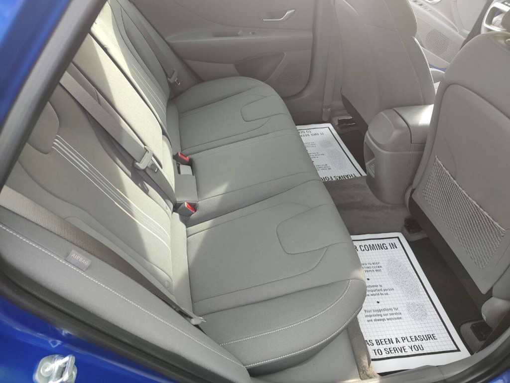 2025 Hyundai Elantra Image 25