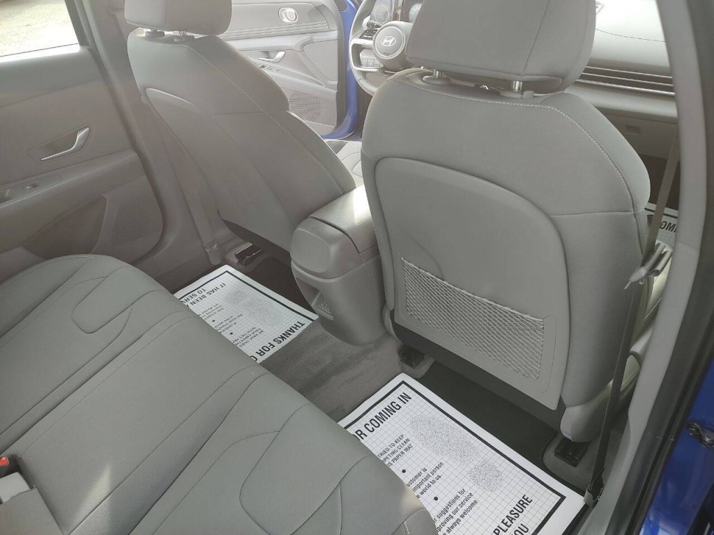 2025 Hyundai Elantra Image 26
