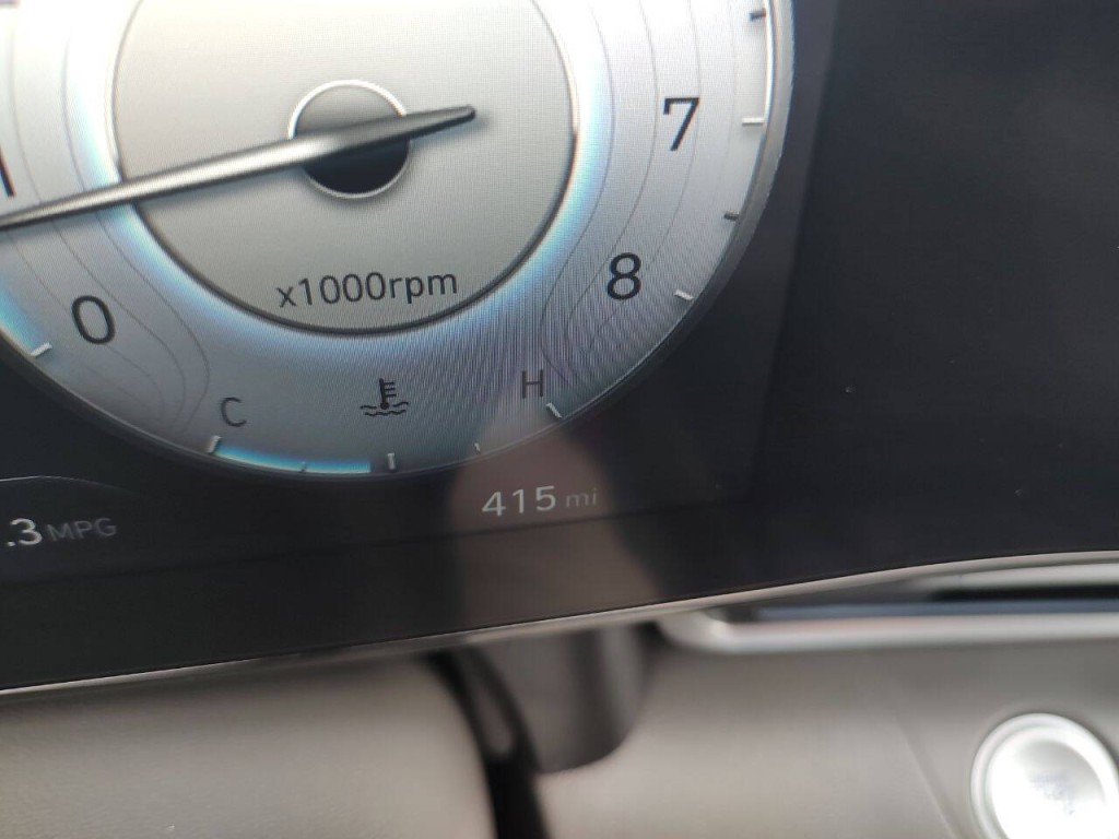 2025 Hyundai Elantra Image 42