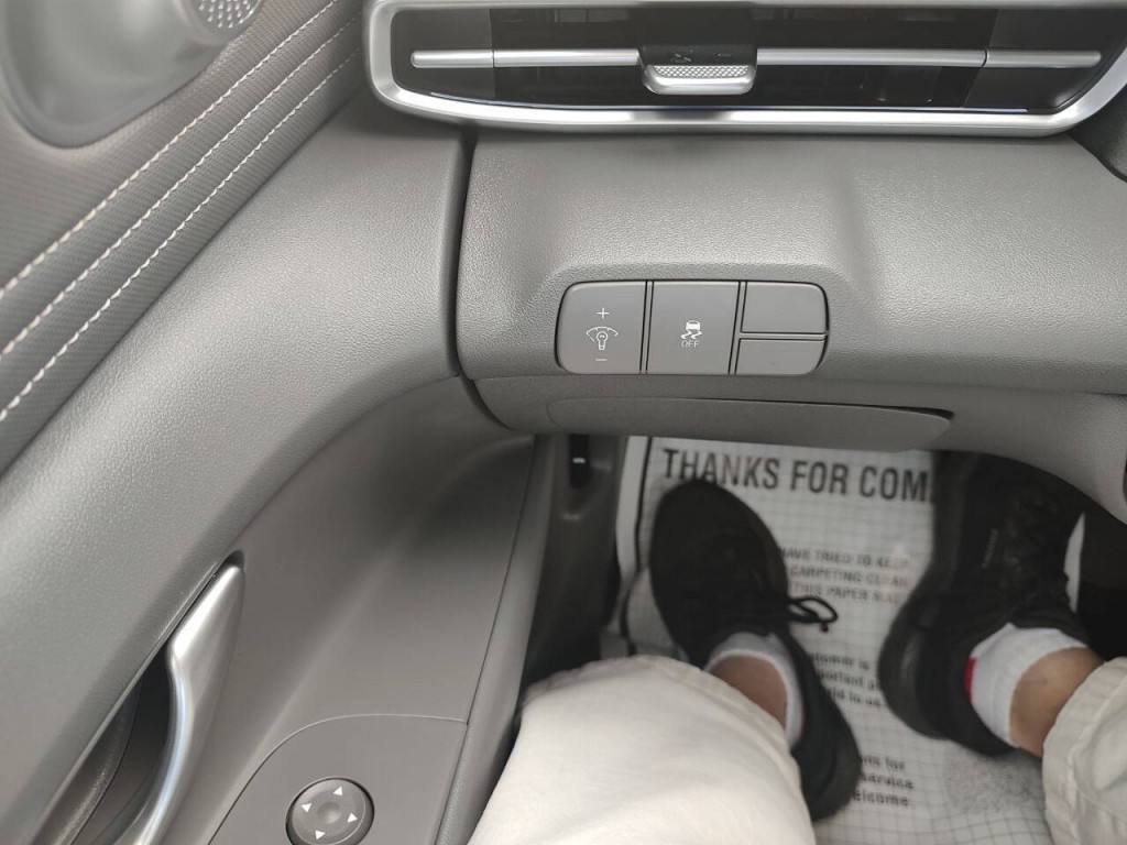 2025 Hyundai Elantra Image 43