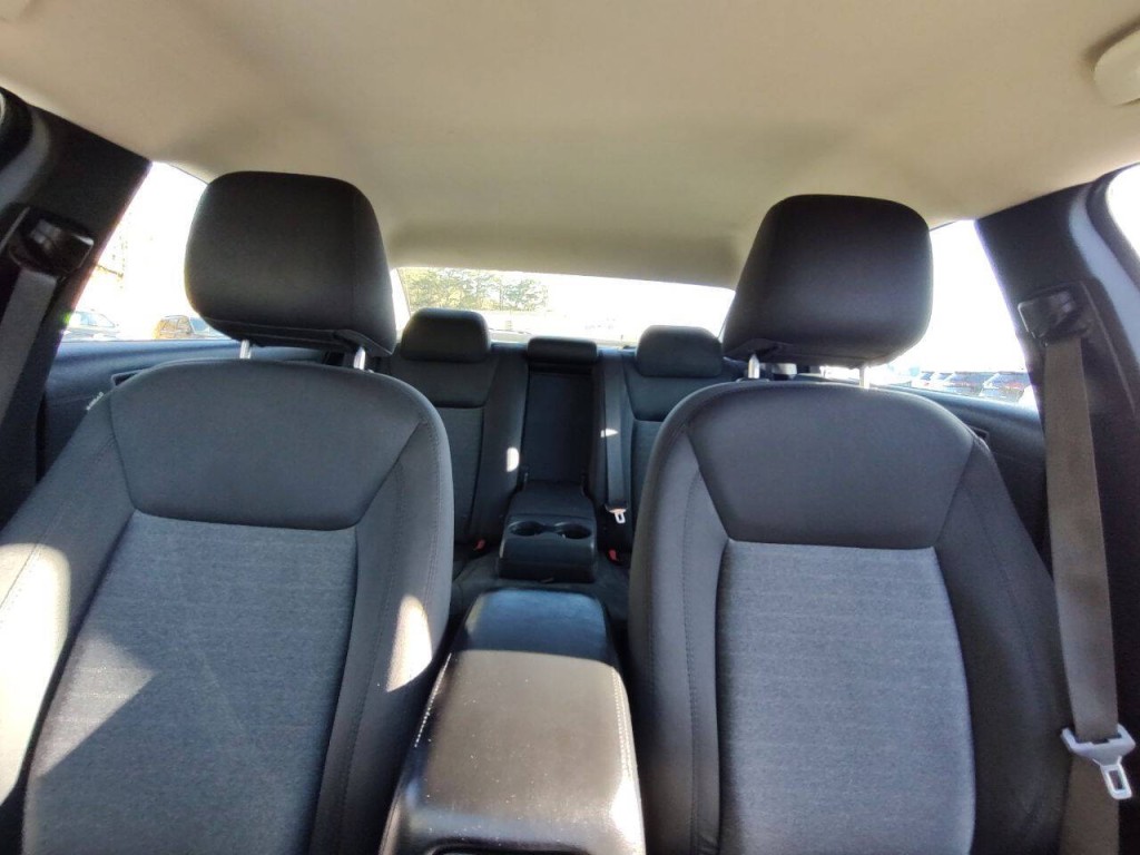 2020 Chrysler 300 Image 13