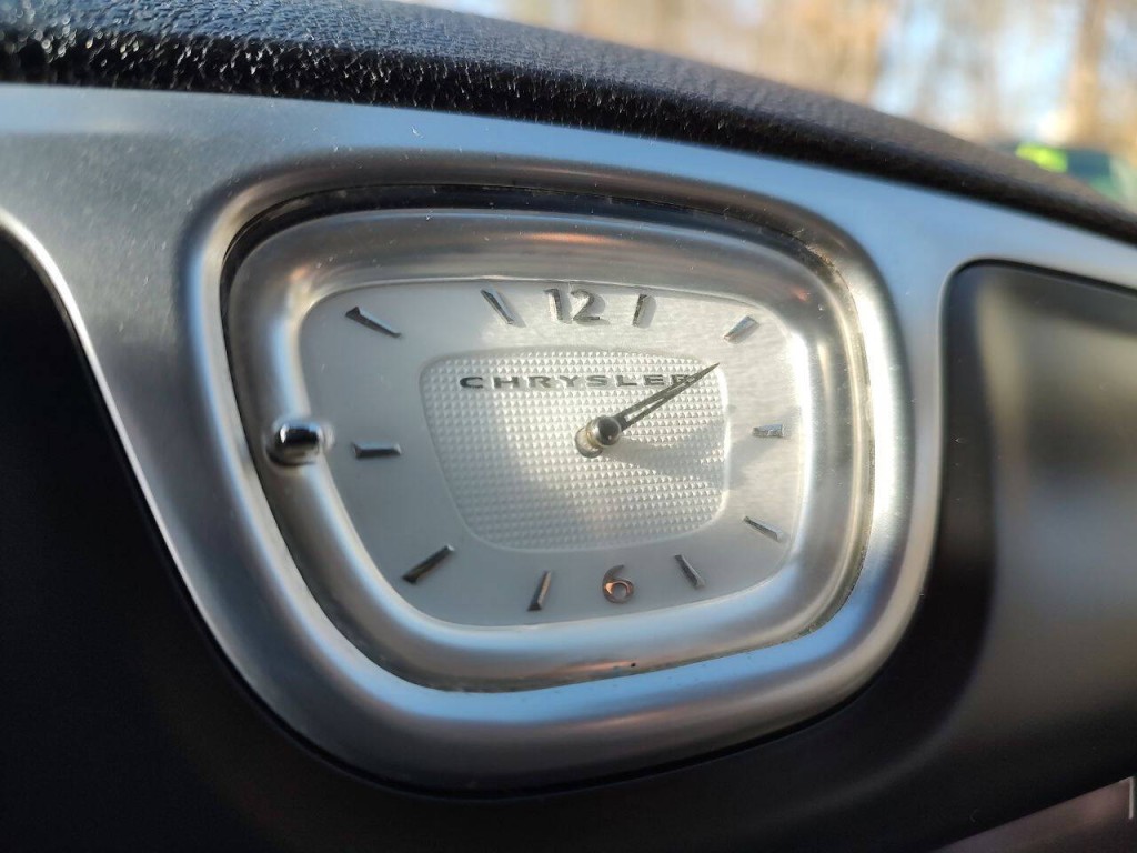 2020 Chrysler 300 Image 20