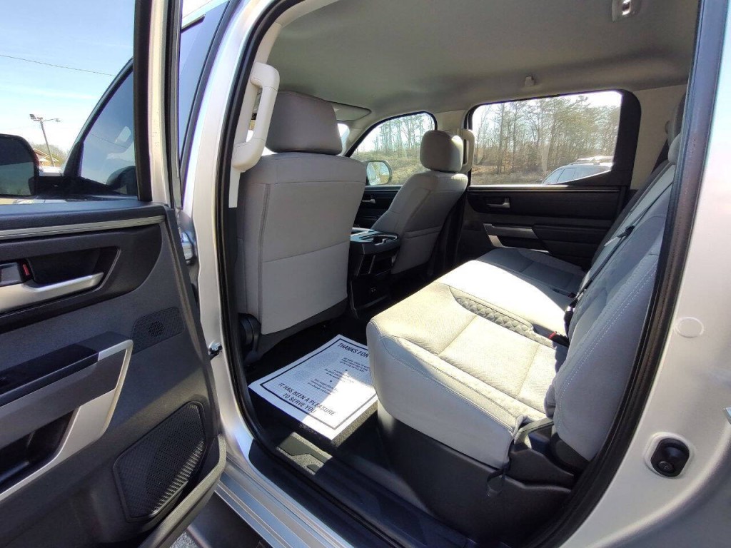 2024 Toyota Tundra Image 17