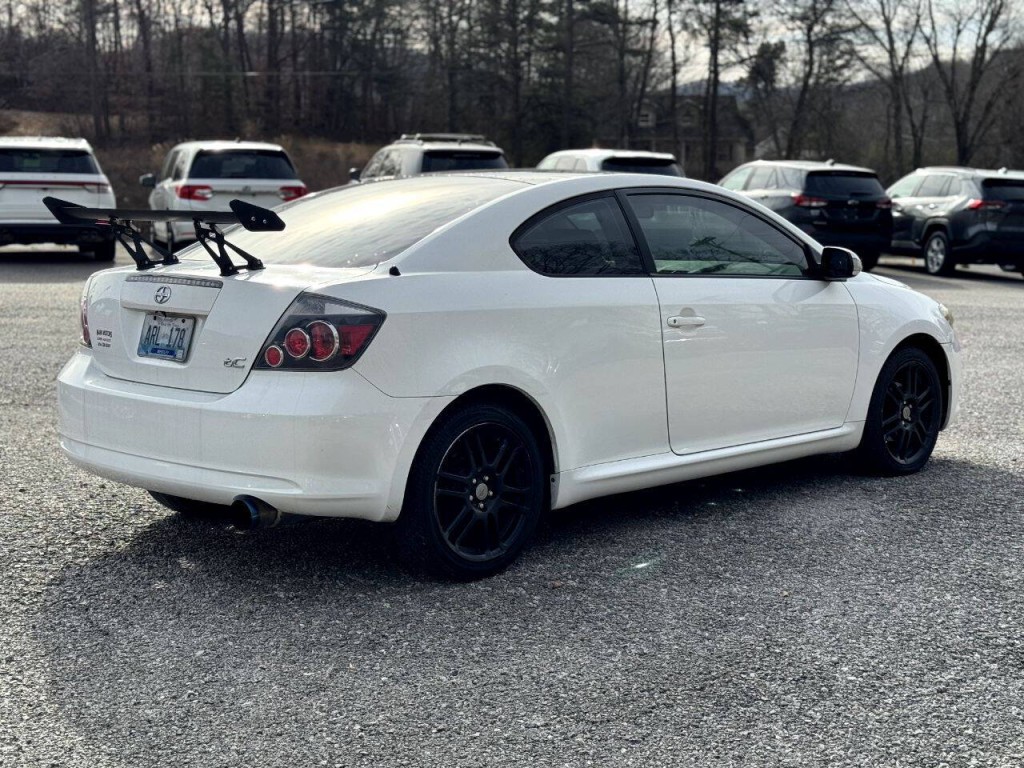 2010 Scion tC Image 6