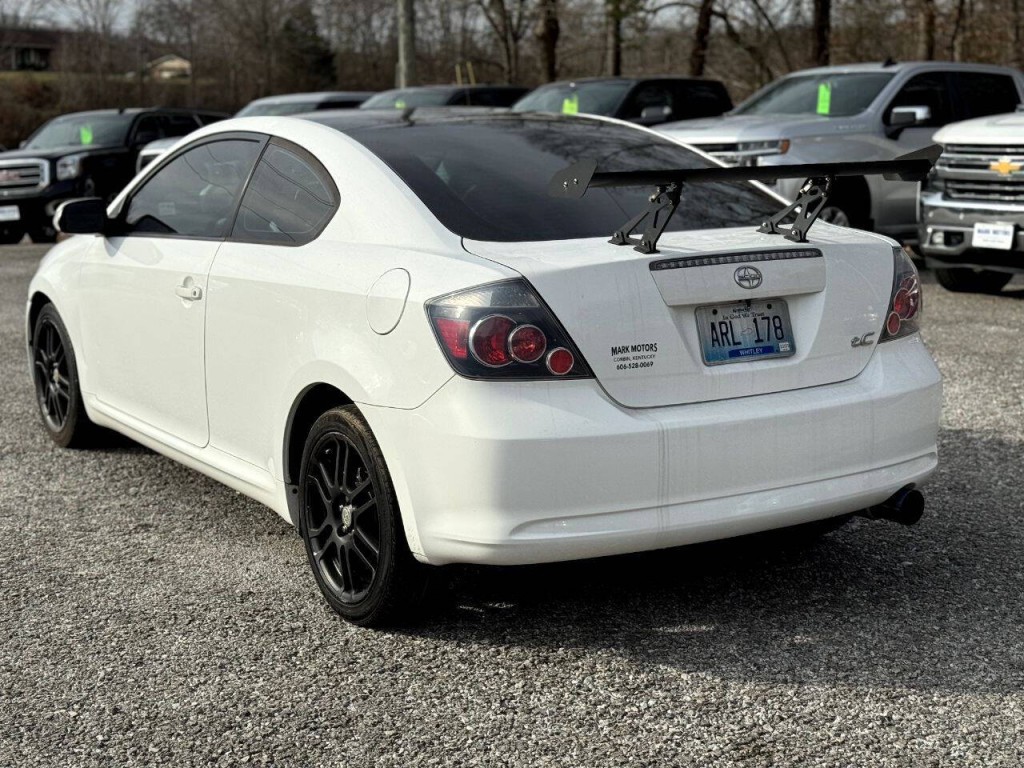 2010 Scion tC Image 8