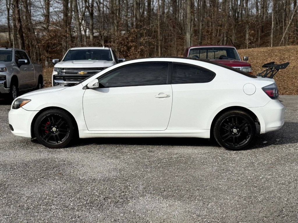 2010 Scion tC Image 9