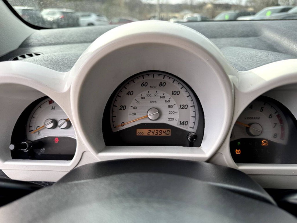 2010 Scion tC Image 19