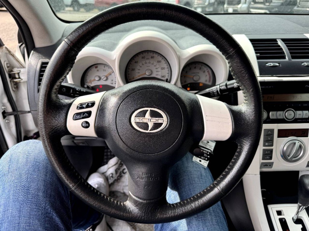 2010 Scion tC Image 20