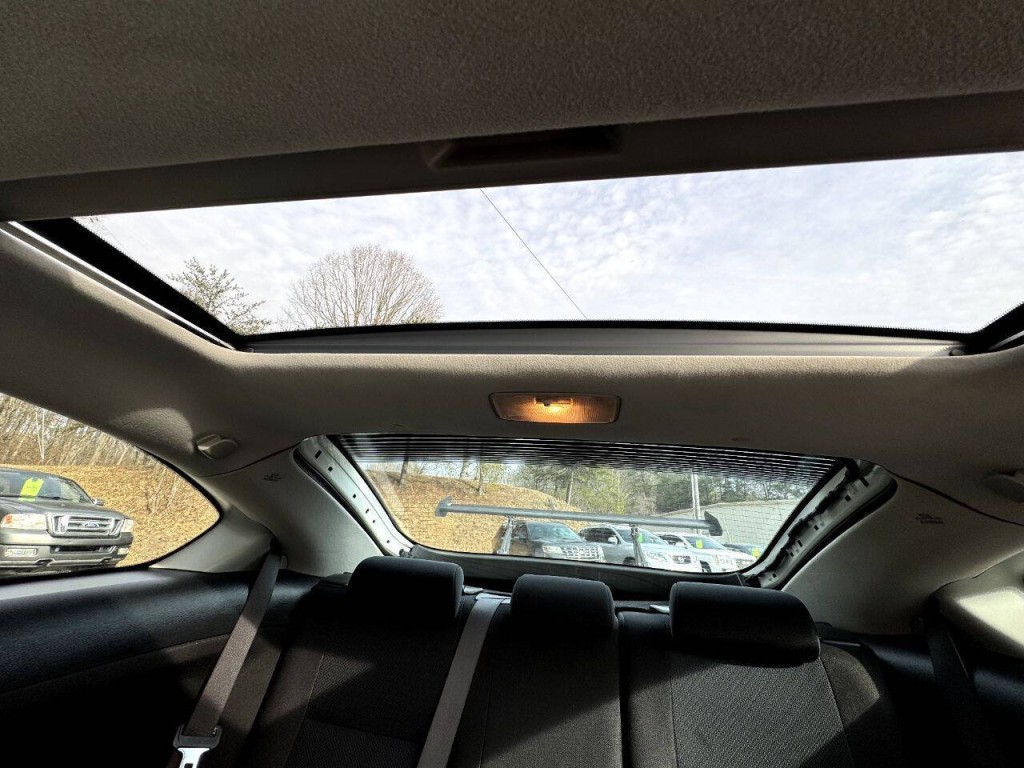 2010 Scion tC Image 25