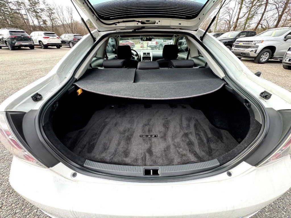 2010 Scion tC Image 32