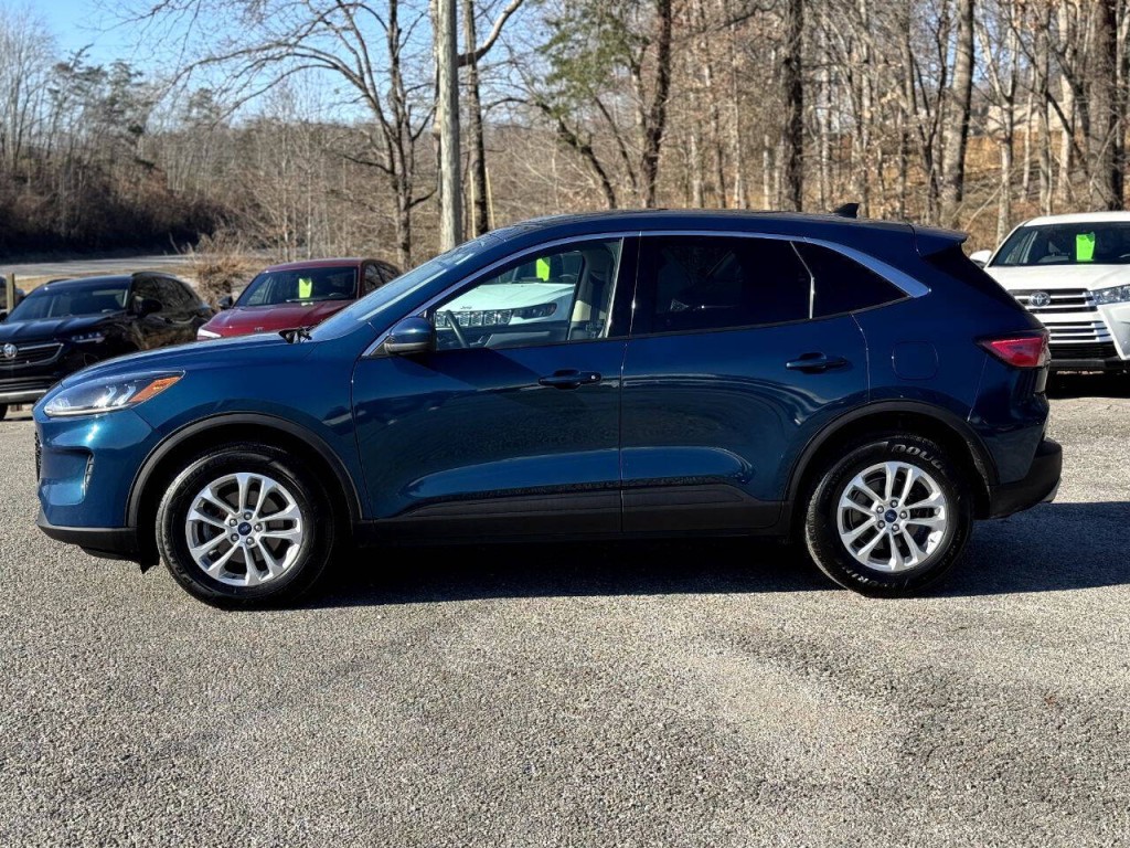 2020 Ford Escape Image 3