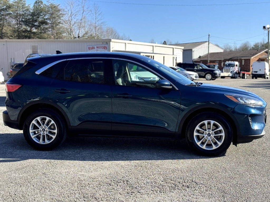 2020 Ford Escape Image 6