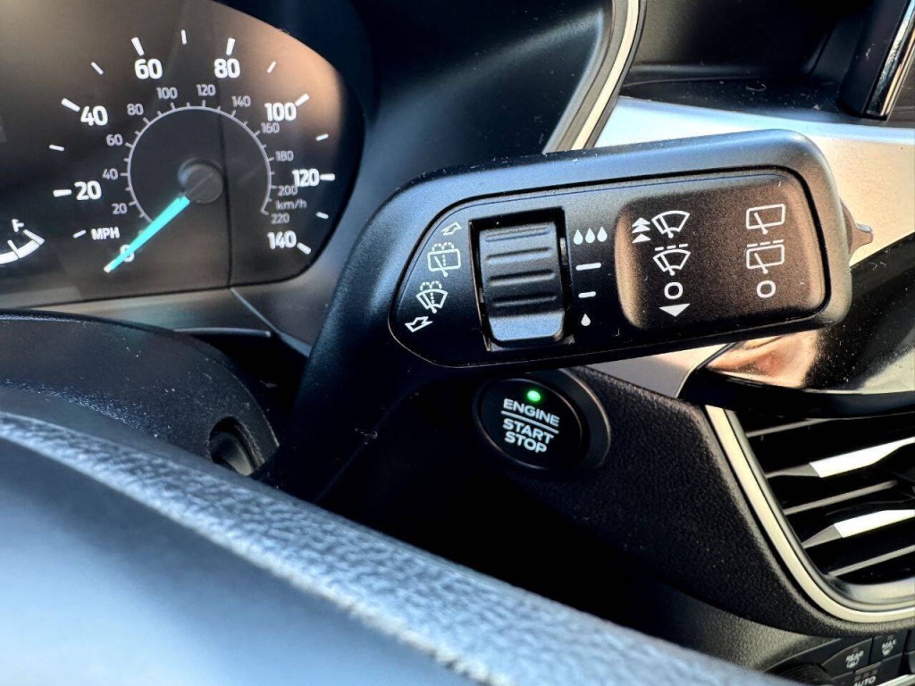 2020 Ford Escape Image 19