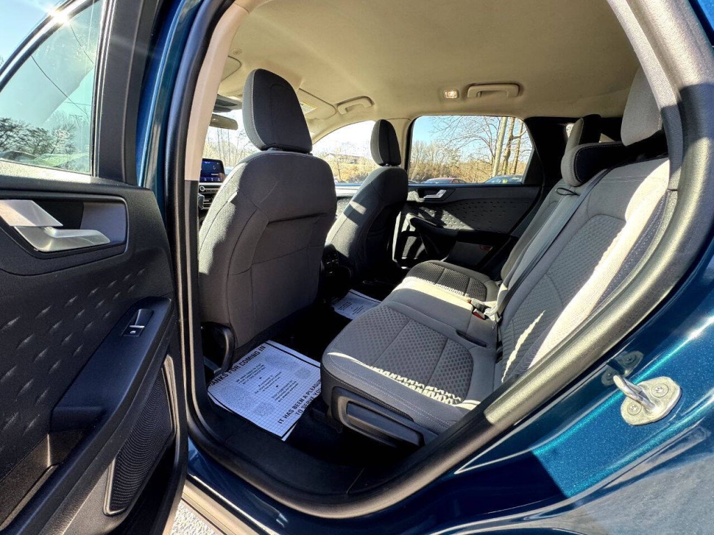 2020 Ford Escape Image 28