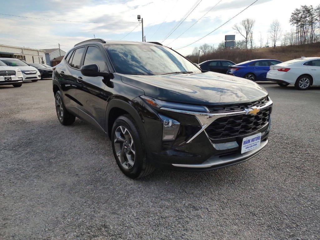 2025 Chevrolet Trax Image 3