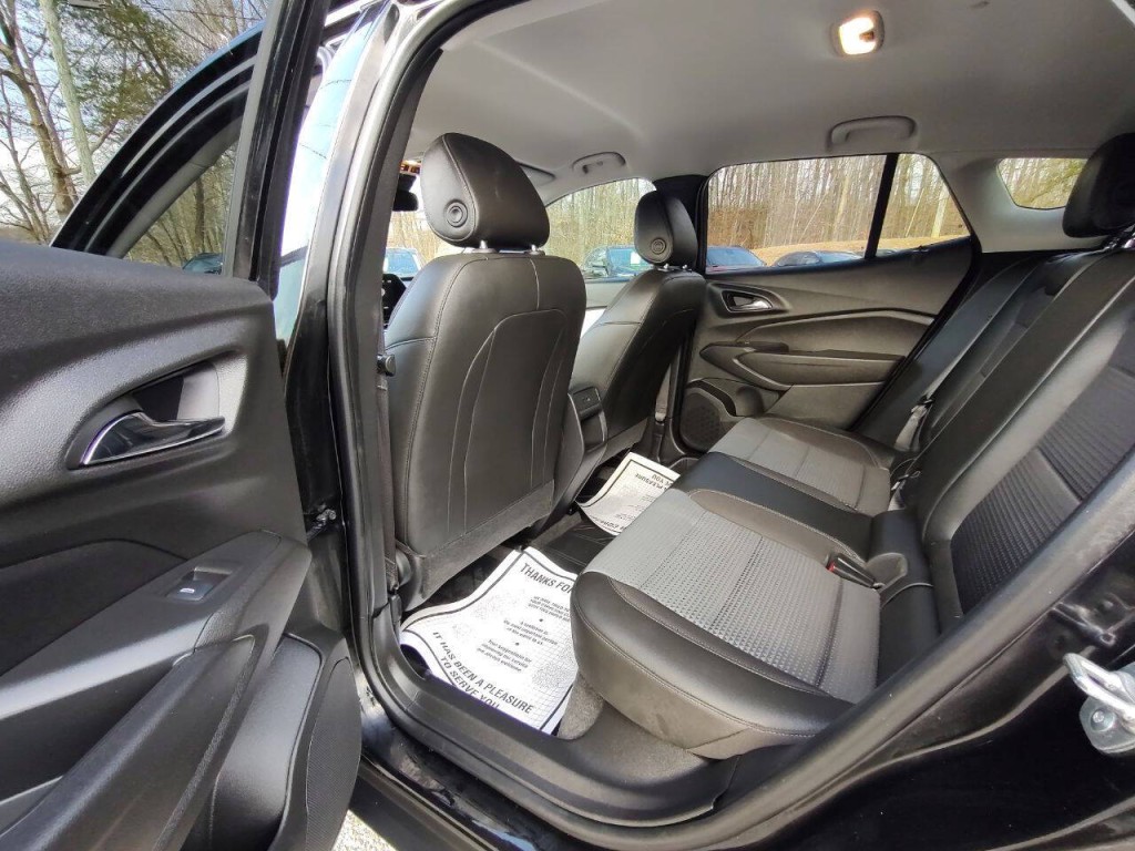 2025 Chevrolet Trax Image 16