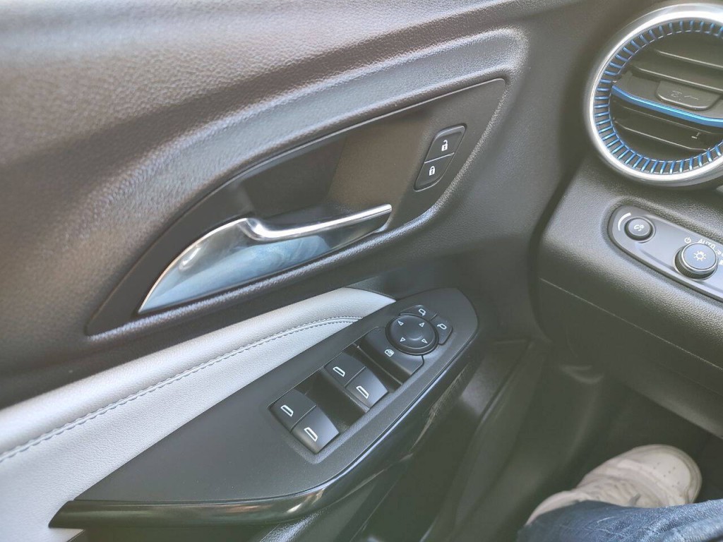 2025 Chevrolet Trax Image 20