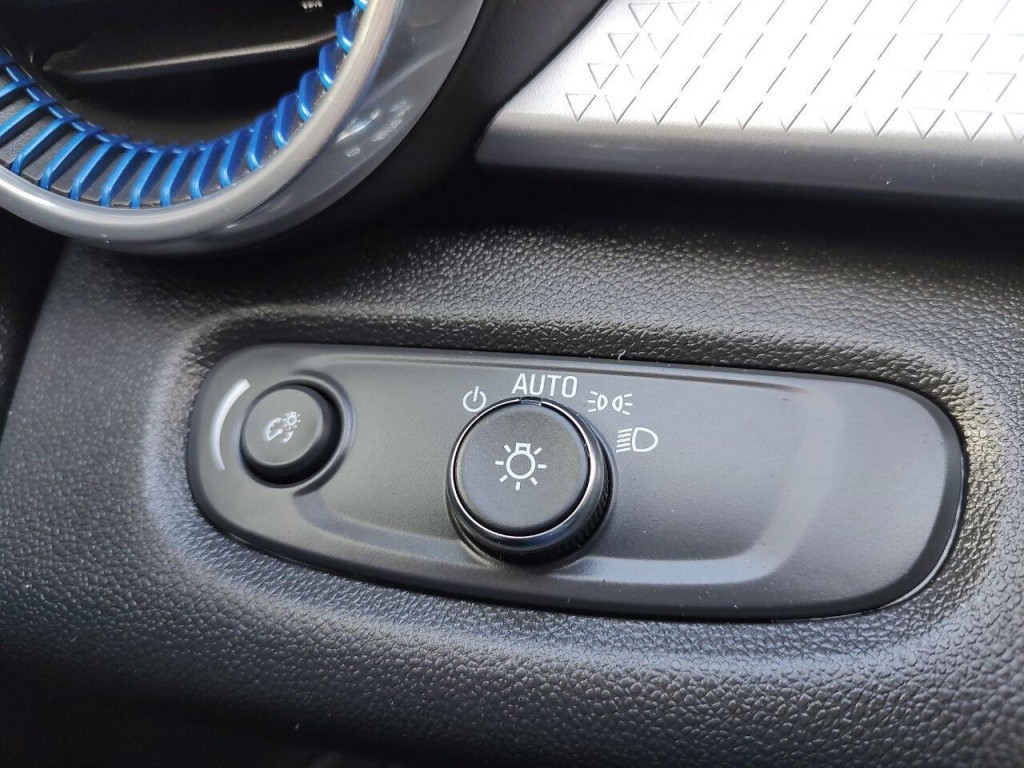 2025 Chevrolet Trax Image 21