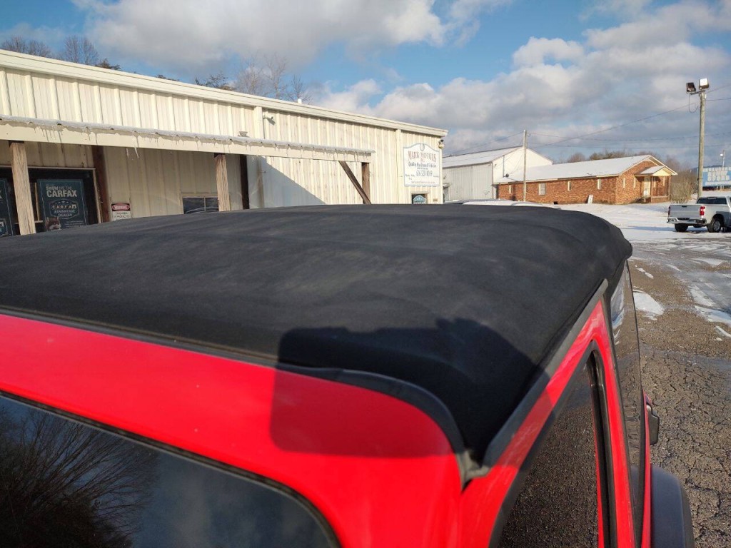 2019 Jeep Wrangler Image 17