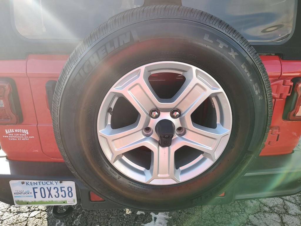 2019 Jeep Wrangler Image 18