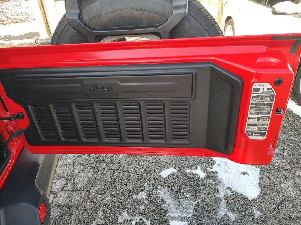 2019 Jeep Wrangler Image 33