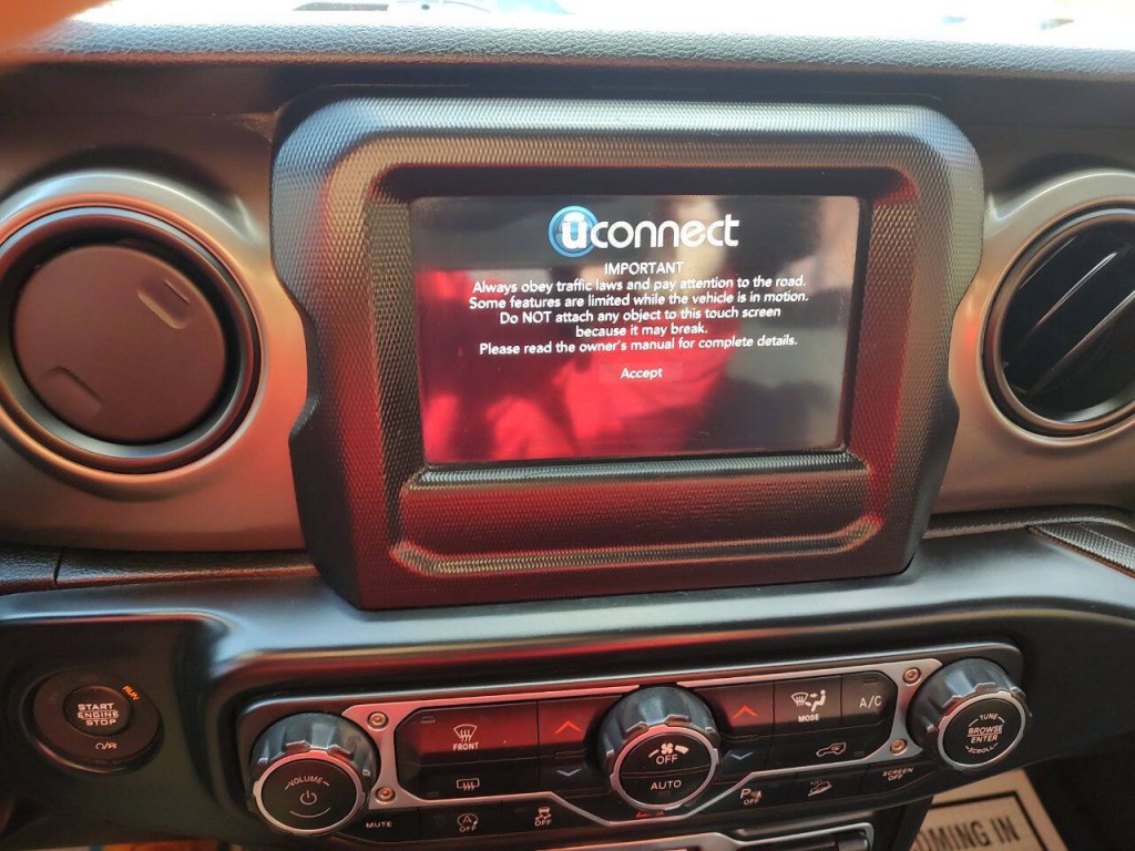 2019 Jeep Wrangler Image 40