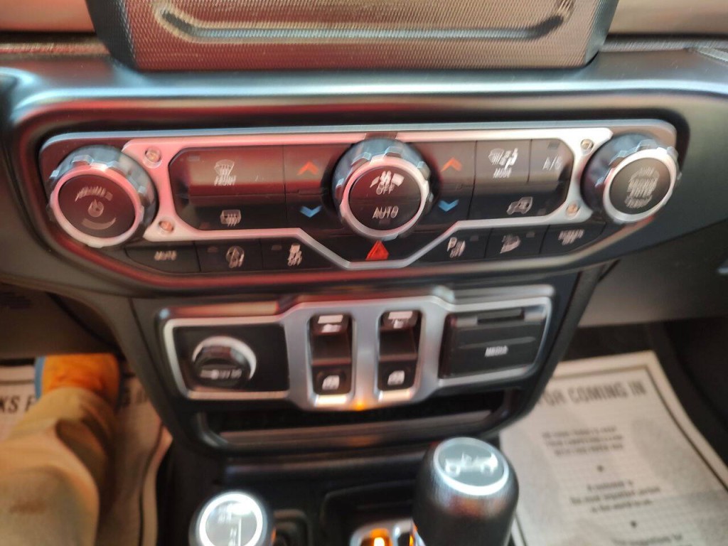 2019 Jeep Wrangler Image 41