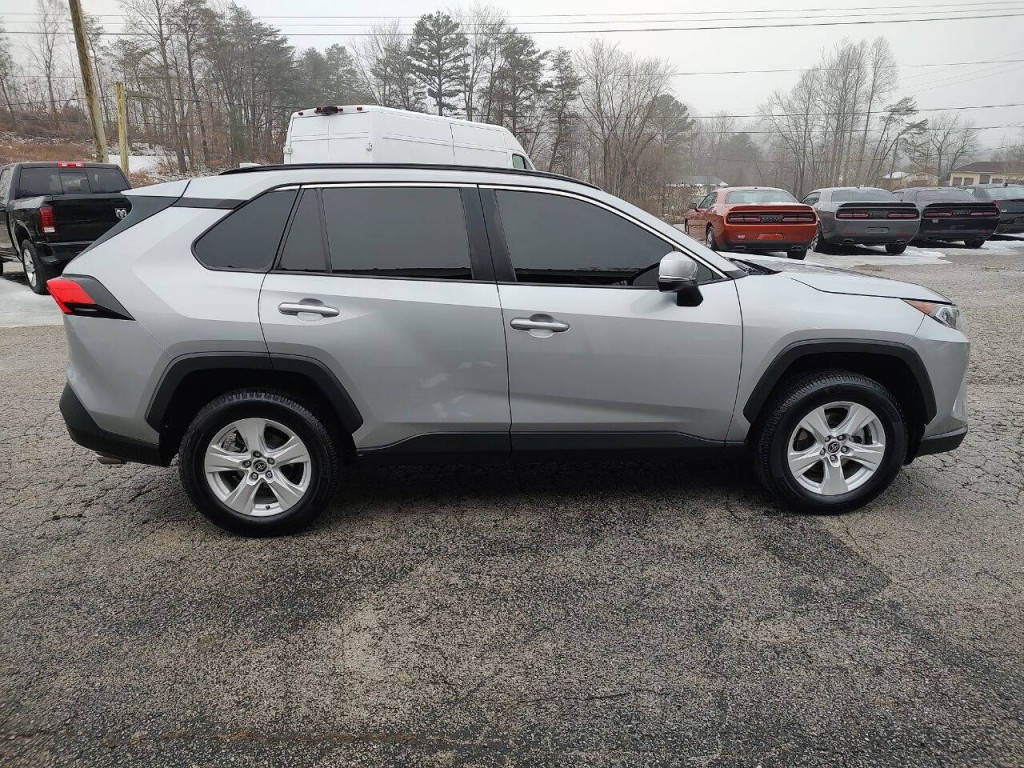 2021 Toyota Rav4 Image 3