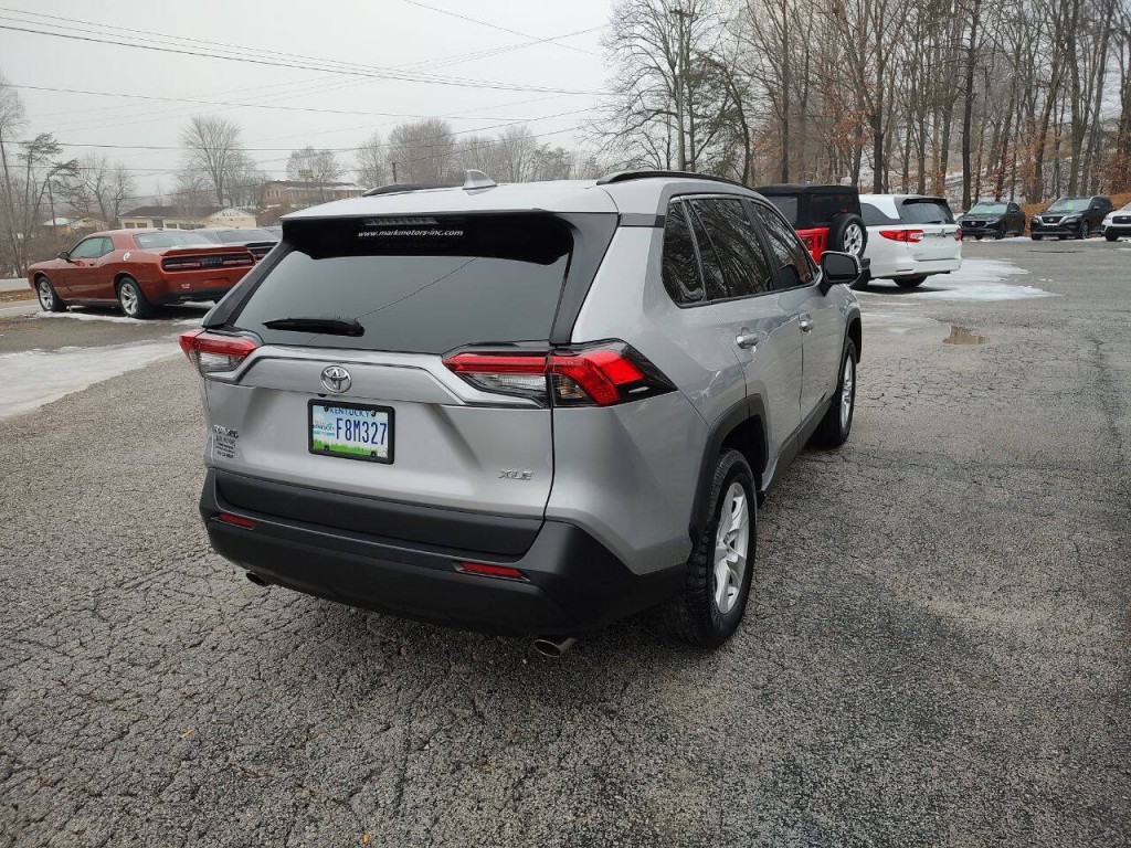 2021 Toyota Rav4 Image 9