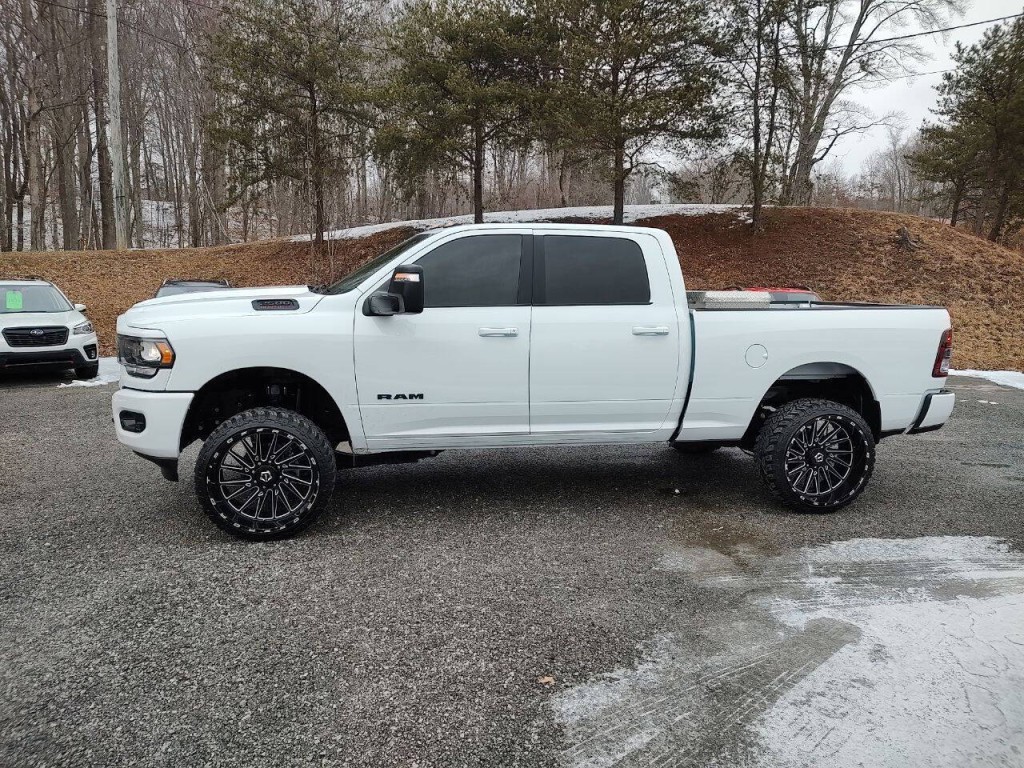 2024 RAM 2500 Image 6