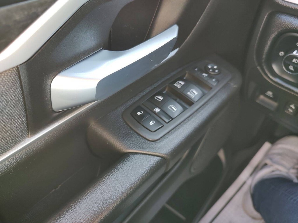 2022 RAM 1500 Image 38