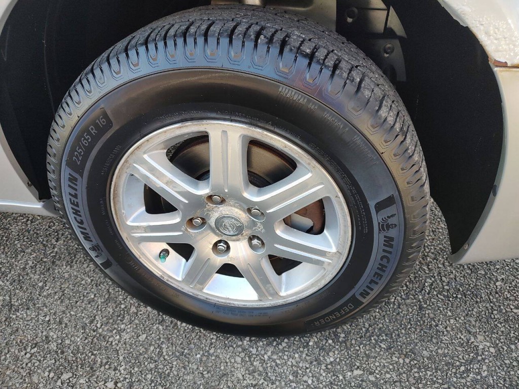 2008 Chrysler Town & Country Image 11